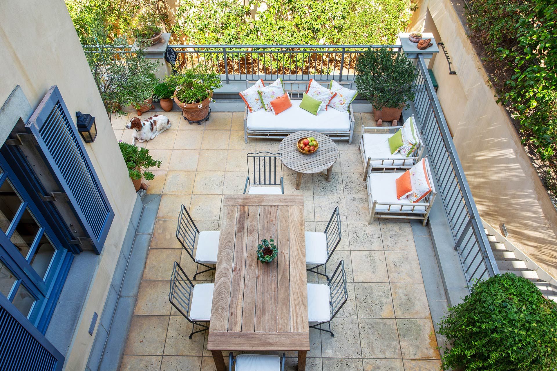 Καθιστικό σε εξωτερικό χώρο, ιδιωτικής μονοκατοικίας