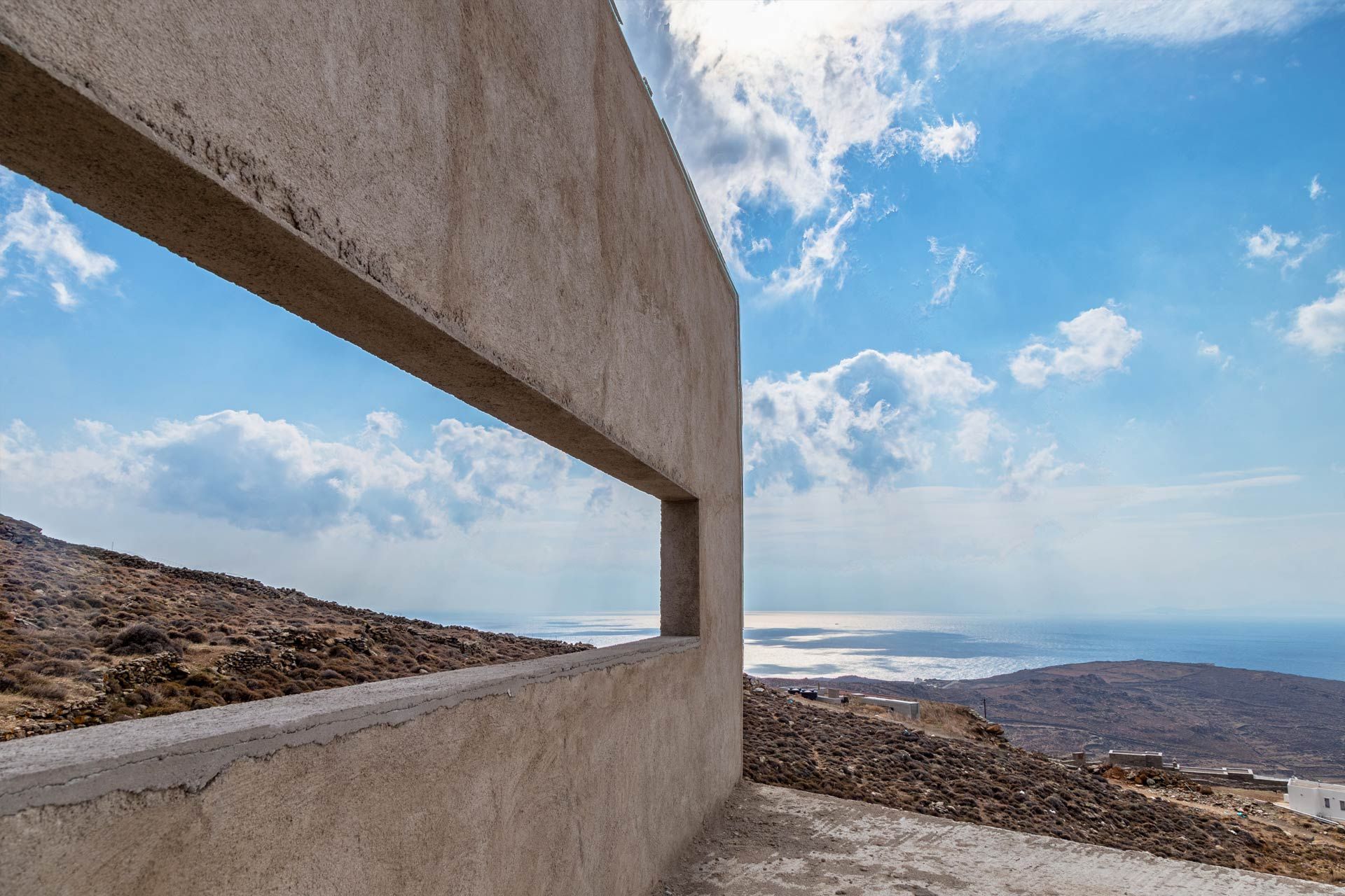 Εξοχική κατοικία στο χτίσιμο, με θέα το Αιγαίο